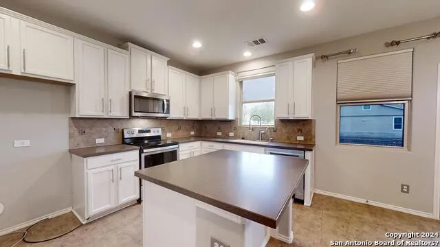 2915 THUNDER GULCH San Antonio, TX 78245