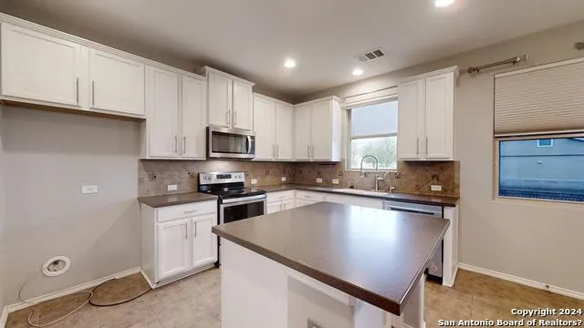 2915 THUNDER GULCH San Antonio, TX 78245