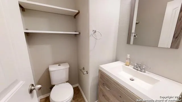 2915 THUNDER GULCH San Antonio, TX 78245