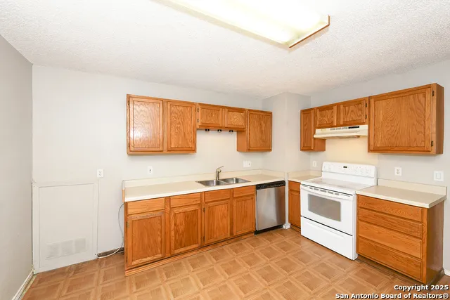 5474 Port Townsend San Antonio, TX 78242