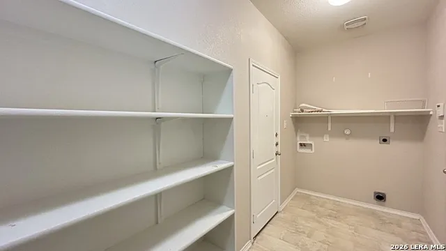 8423 BRAZOS PT San Antonio, TX 78252