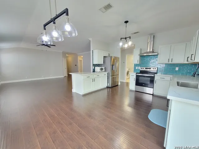815 BOBCAT CRK San Antonio, TX 78251