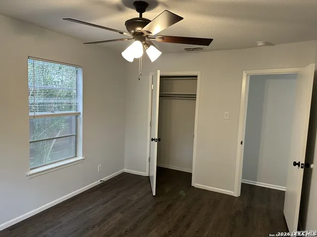 7211 Westglade Dr San Antonio, TX 78227