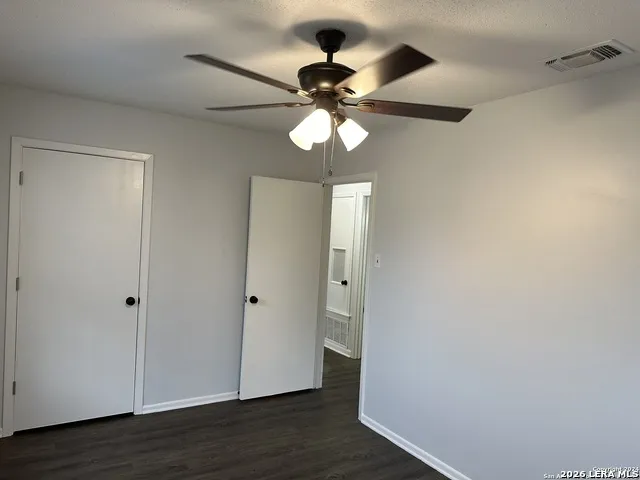 7211 Westglade Dr San Antonio, TX 78227