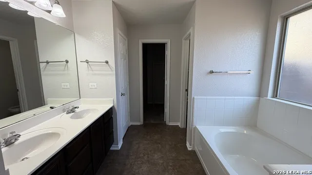 9110 Canter Horse San Antonio, TX 78254