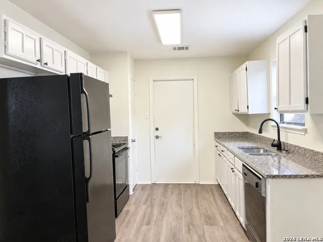 5530 Sunup Dr San Antonio, TX 78233