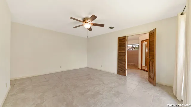 4305 CENTER OAK WOODS ST San Antonio, TX 78249