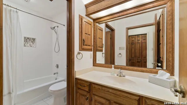 4305 CENTER OAK WOODS ST San Antonio, TX 78249