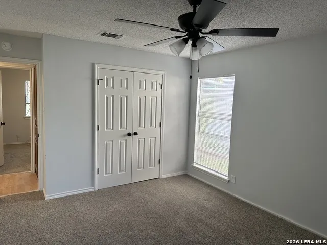 5922 Lakedale San Antonio, TX 78222