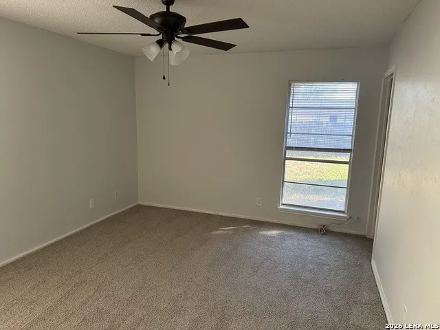 5922 Lakedale San Antonio, TX 78222