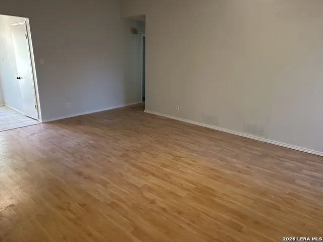 5922 Lakedale San Antonio, TX 78222