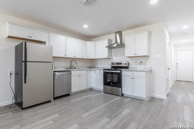 1012 COUNTY ROAD 4516 Castroville, TX 78009