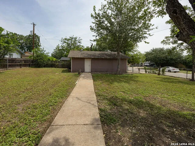 8011 Pistol Ln San Antonio, TX 78227
