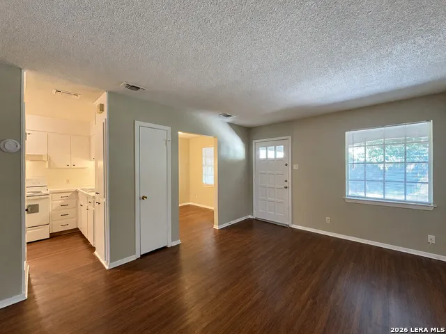 311 E San Antonio Ave Unit 111 Boerne, TX 78006