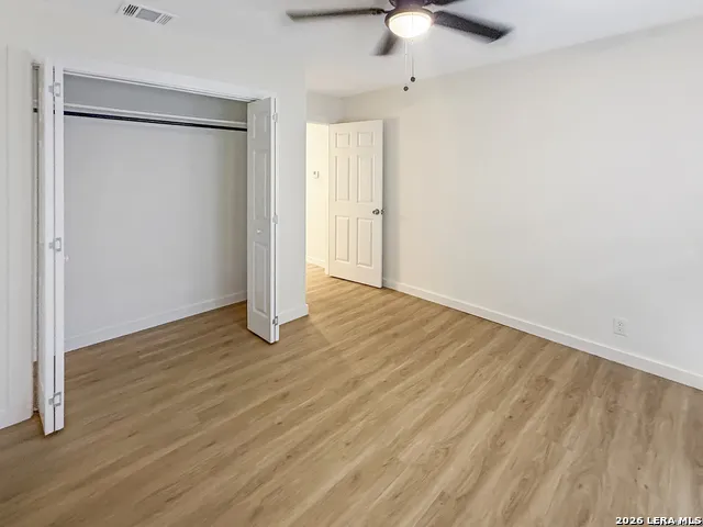 228 MELLIFF DR San Antonio, TX 78216
