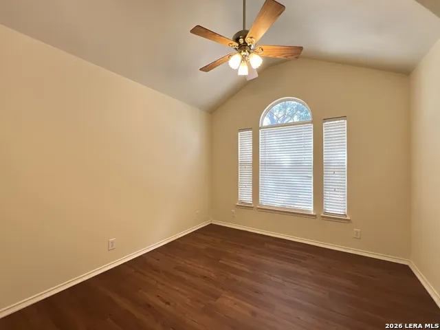 6107 LAKEVIEW CT San Antonio, TX 78249