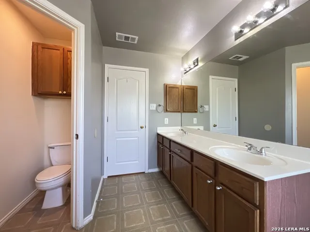 6107 LAKEVIEW CT San Antonio, TX 78249