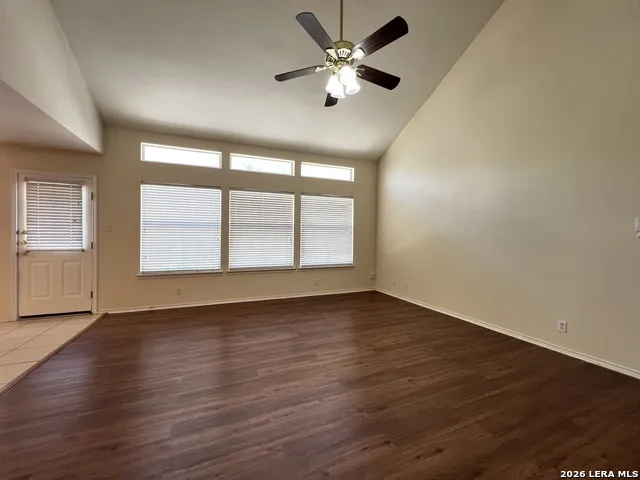 6107 LAKEVIEW CT San Antonio, TX 78249