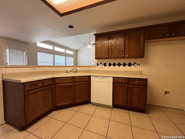 6107 LAKEVIEW CT San Antonio, TX 78249