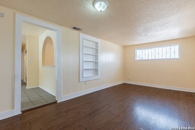 3019 LASSES BLVD San Antonio, TX 78223