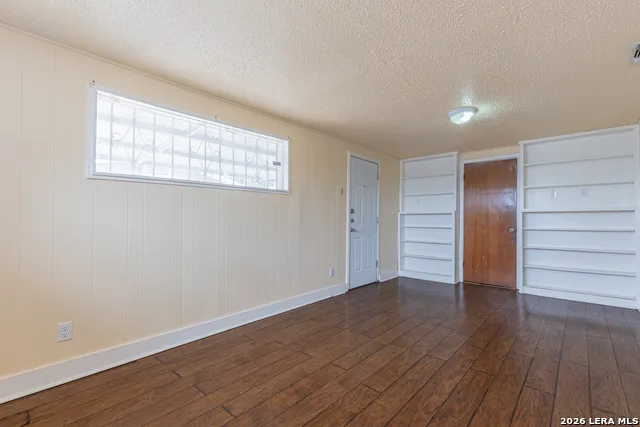 3019 LASSES BLVD San Antonio, TX 78223