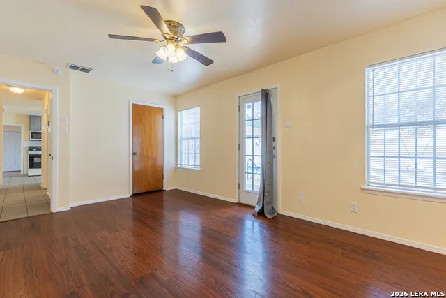3019 LASSES BLVD San Antonio, TX 78223