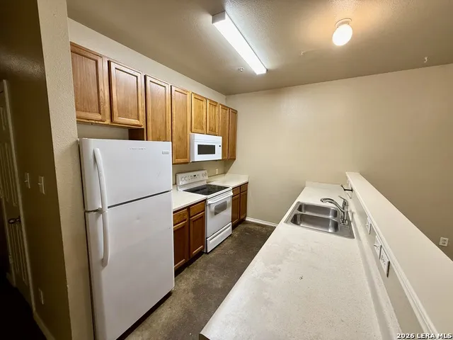 10718 Mathom Lndg Unit 1 Universal City, TX 78148