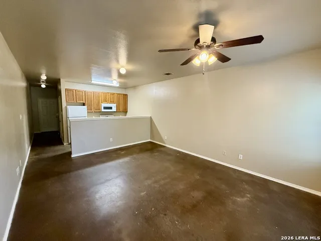 10718 Mathom Lndg Unit 1 Universal City, TX 78148