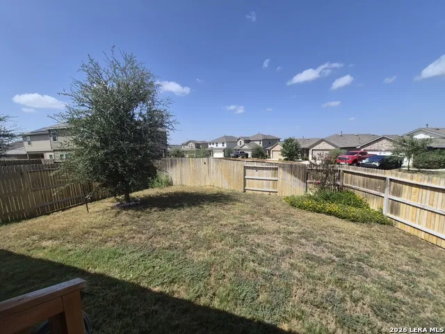 120 Middle Green Loop Floresville, TX 78114