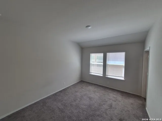 120 Middle Green Loop Floresville, TX 78114