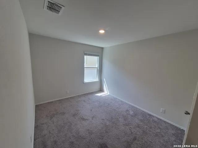 120 Middle Green Loop Floresville, TX 78114