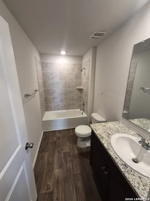120 Middle Green Loop Floresville, TX 78114