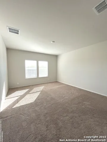 305 MIDDLE GREEN LOOP Floresville, TX 78114