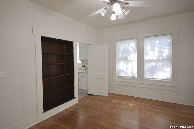 1114 W Russell San Antonio, TX 78201