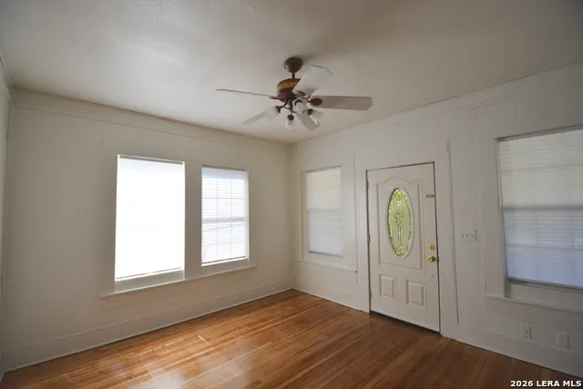 1114 W Russell San Antonio, TX 78201