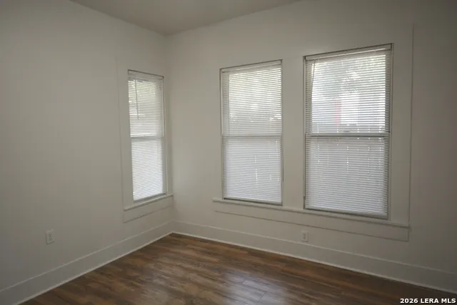 1114 W Russell San Antonio, TX 78201