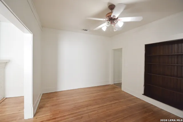 1114 W Russell San Antonio, TX 78201