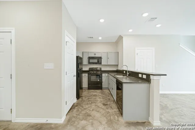 6914 Crestway Dr Unit 103 San Antonio, TX 78239