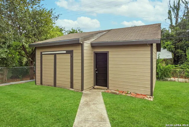 146 North Dr San Antonio, TX 78201