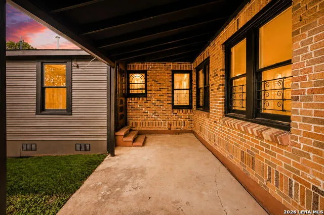 146 North Dr San Antonio, TX 78201