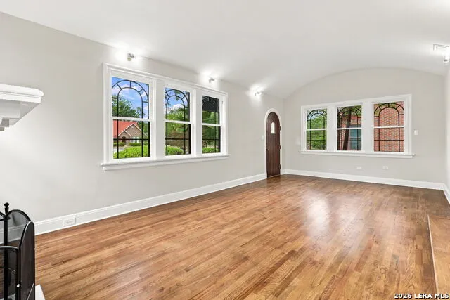 146 North Dr San Antonio, TX 78201