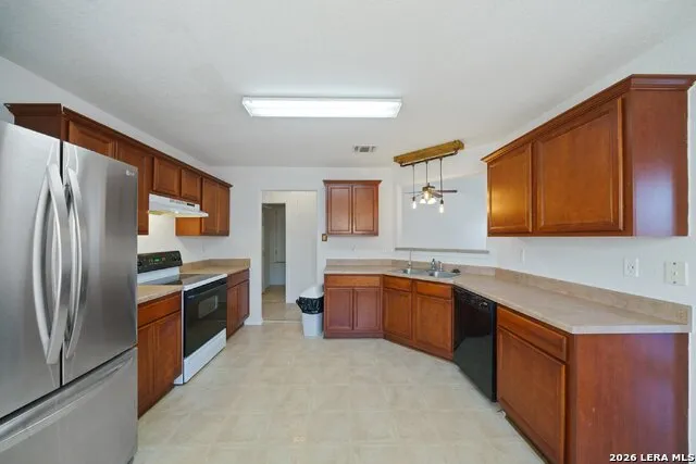3413 Whisper Hvn Schertz, TX 78108