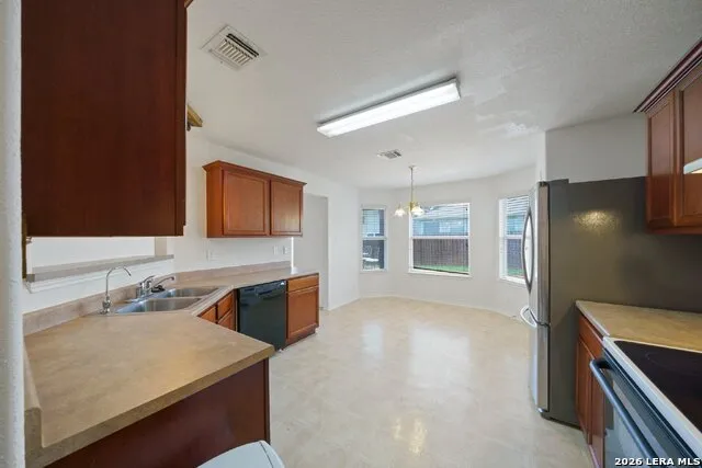 3413 Whisper Hvn Schertz, TX 78108