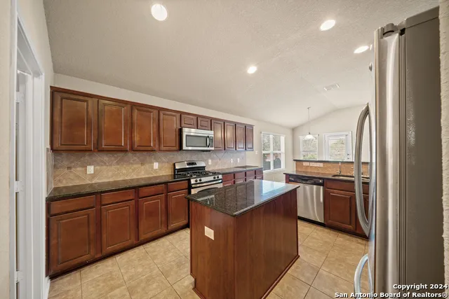 7234 GLEN ELLEN BAY San Antonio, TX 78244