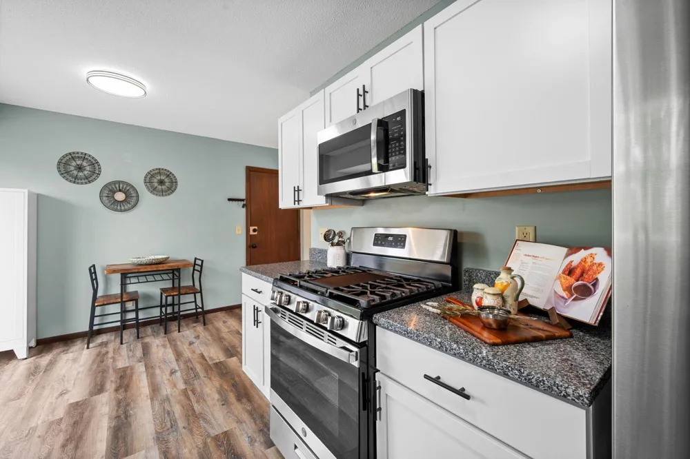 16288 Florida Way W Rosemount, MN 55068