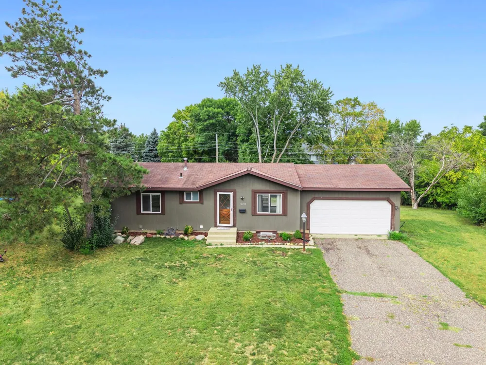 16288 Florida Way W Rosemount, MN 55068