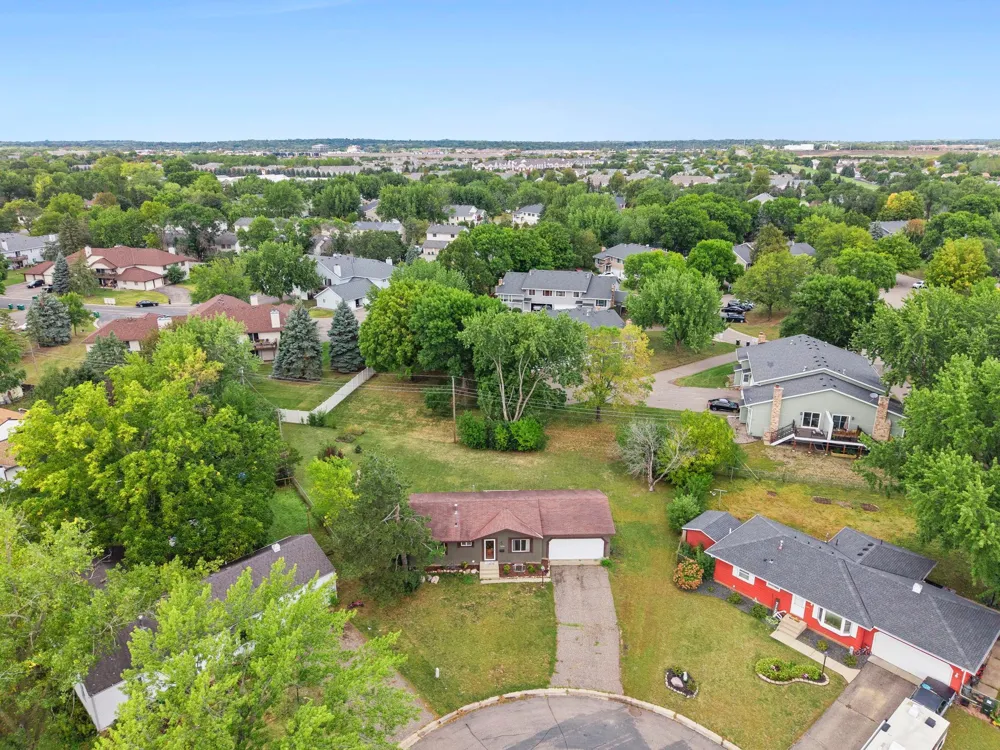 16288 Florida Way W Rosemount, MN 55068