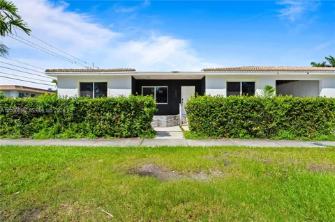 580 Lee Dr