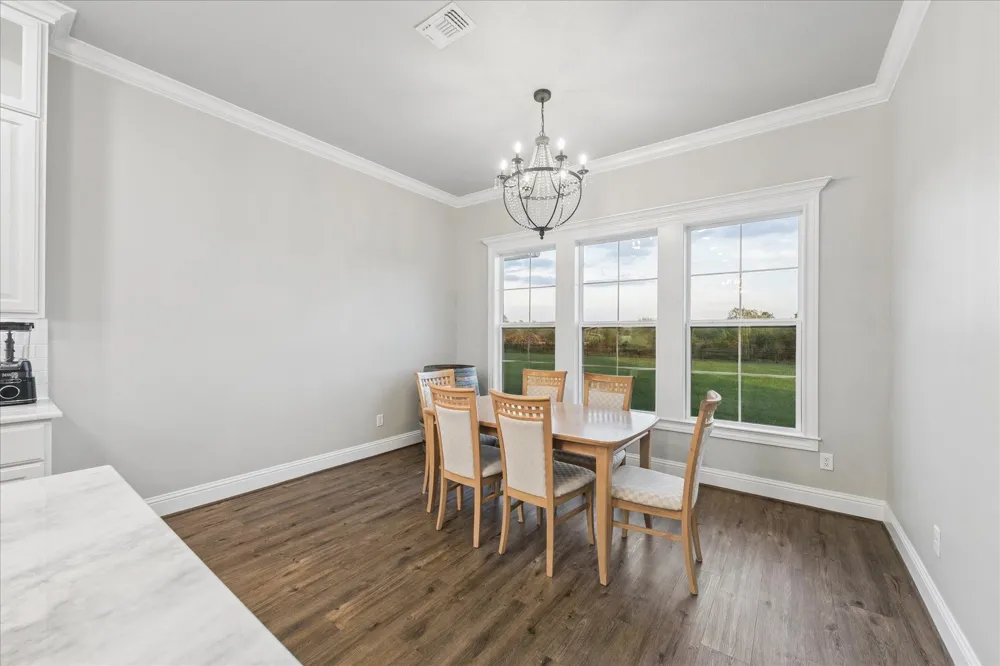 3712 Quail Circle Sealy, TX 77474