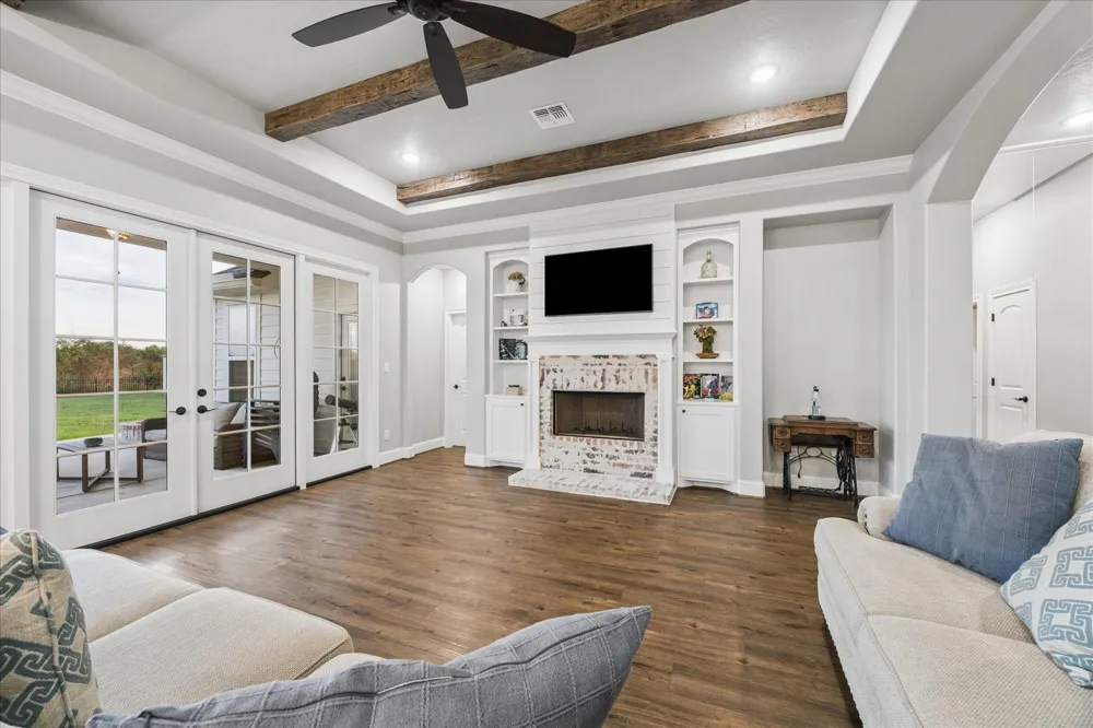 3712 Quail Circle Sealy, TX 77474